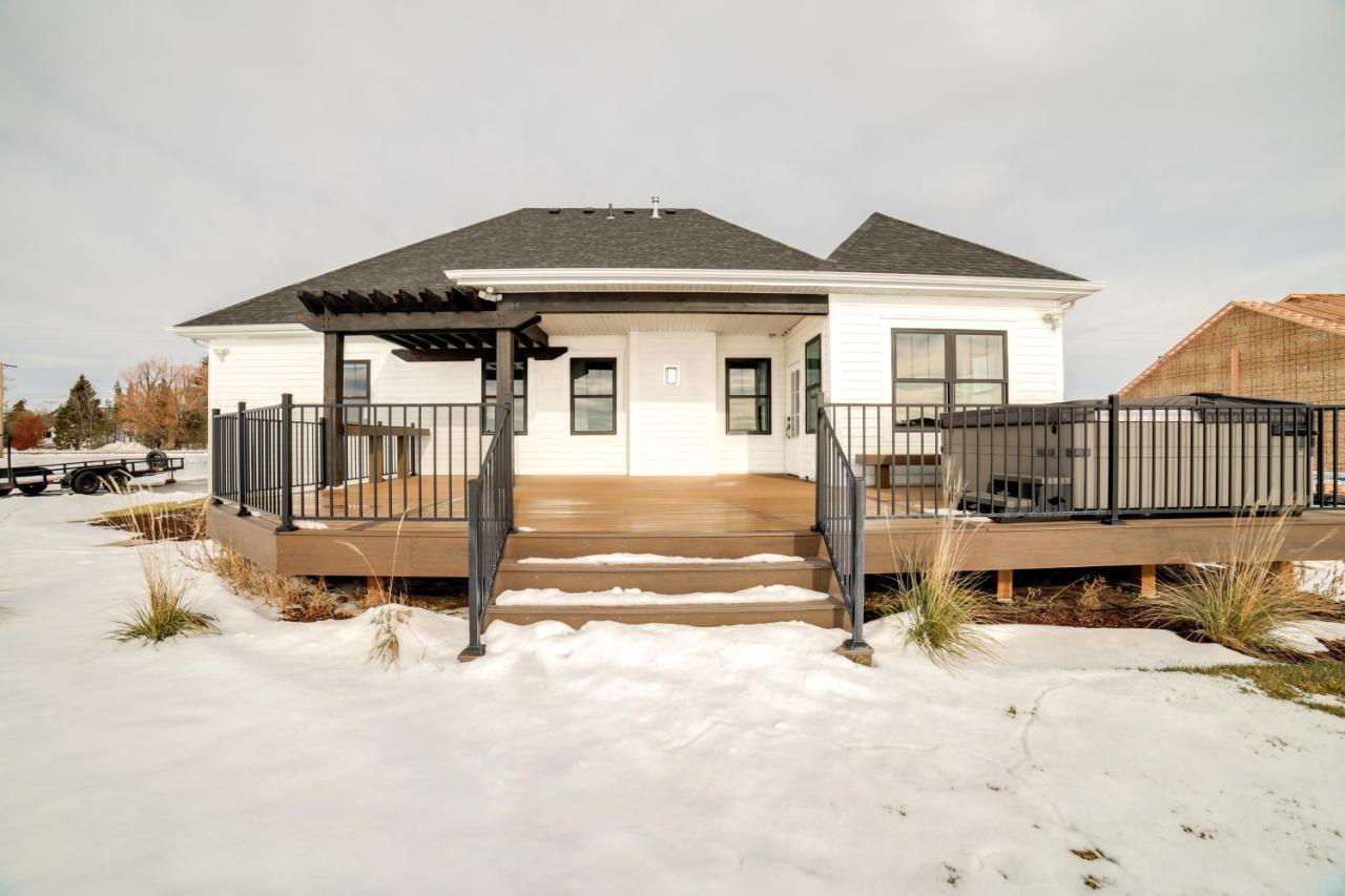 Teton Valley Getaway With Private Deck And Hot Tub! Ashton Luaran gambar